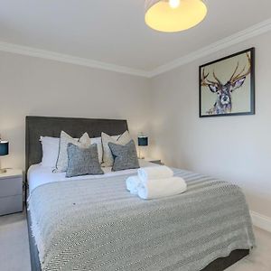 Dragon Suites - Edinburgh City Centre 2 Bed Apartment