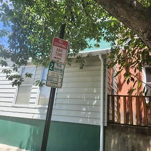Oui On Ludlow - Entire House And Private Rooms In University City