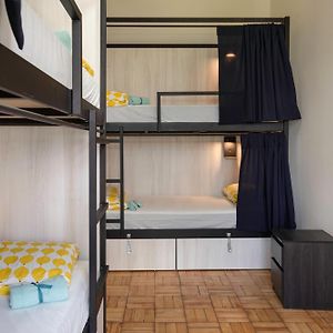 Dormitory Room Mixed