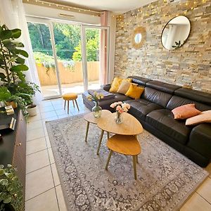 Appartement à 3 Chambres à Coucher