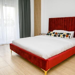 Color Apartments Corneliu Coposu No3
