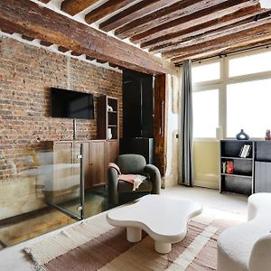 Appartement à 3 Chambres à Coucher