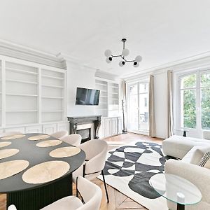Appartement à 3 Chambres à Coucher