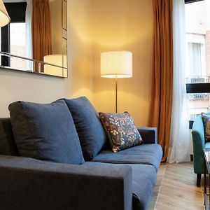 Appartement à 2 Chambres à Coucher