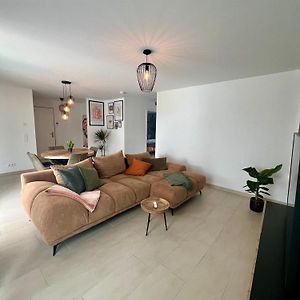Appartement à 2 Chambres à Coucher