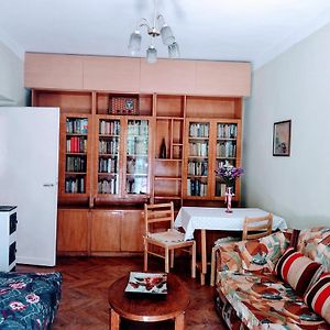 Era Echoes - Preserved Historical Apartment