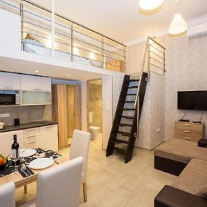 Appartement à 5 Chambres à Coucher