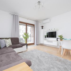 Klimatyzowany Apartament Z Parkingiem W Stolicy By Noclegi Renters
