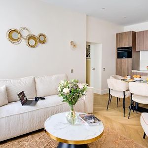 Appartement à 2 Chambres à Coucher