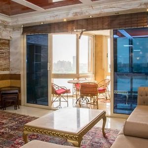 Appartement à 3 Chambres à Coucher