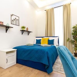 Opera Central Suite 3Br W Sauna By Newave Apartments