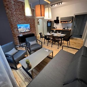 Appartement à 3 Chambres à Coucher