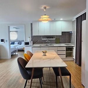 Appartement à 3 Chambres à Coucher