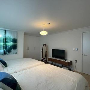 Appartement à 3 Chambres à Coucher