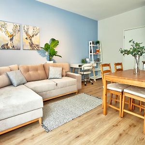 Appartement à 2 Chambres à Coucher