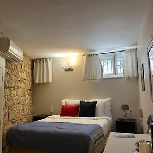 Chambre Petite Double Économique au Sous-Sol