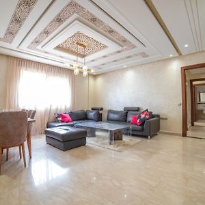 Luxury Seafront Apartment 101Sqm With 2 Bedrooms And Wi-Fi Unlimited