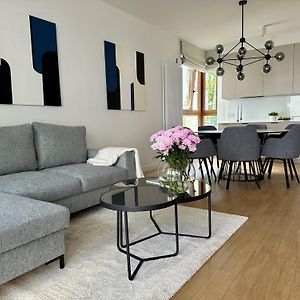 Appartement à 4 Chambres à Coucher