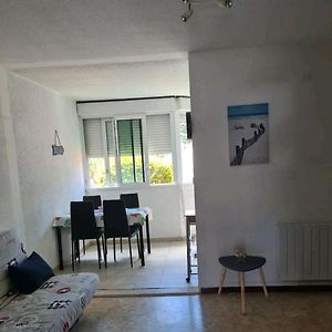 Studio A 800M De La Plage , Parking Prive