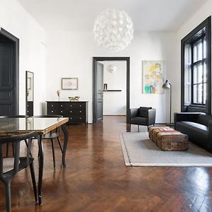 Kertesz 22 - 3 Bedrooms And Living With 2 Baths