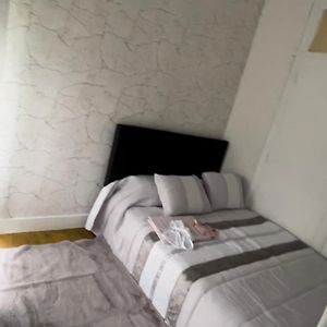Appartement à 2 Chambres à Coucher