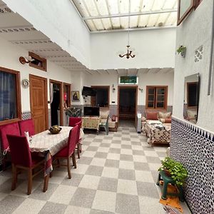 Dormitory Room Mixed