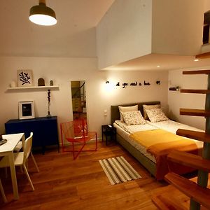 Goldcentral Apartment Gozsdu Studio
