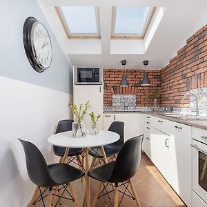3-Bedroom Apartment In The Centre - Old Town