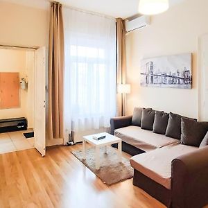 Appartement à 2 Chambres à Coucher