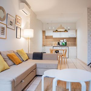 Appartement à 2 Chambres à Coucher