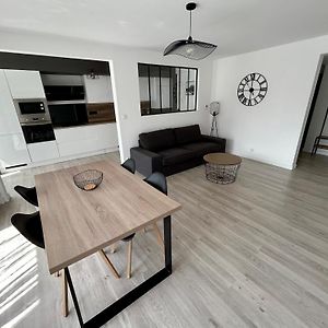 Appartement à 3 Chambres à Coucher