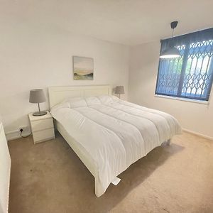 Spacious & Welcoming 4Bd House - Kennington