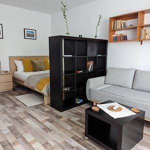 Sebastian Studio Apartment