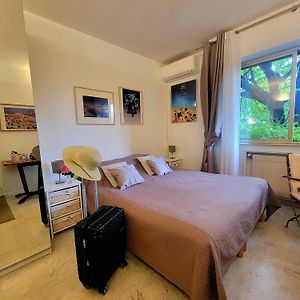 Cannes Studio Air Conditionne Et Bon Wifi