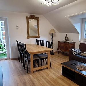 Appartement à 2 Chambres à Coucher