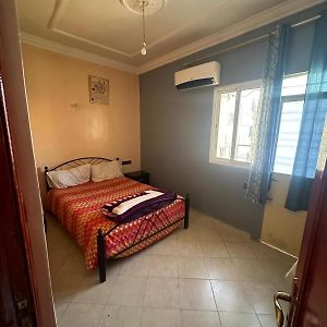 Appartement à 2 Chambres à Coucher