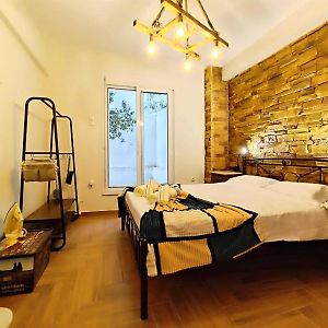 Dimelli Home In Athens