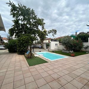 Villa à 3 Chambres à Coucher