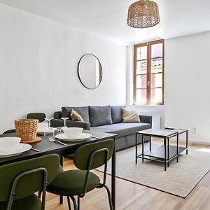 Appartement à 2 Chambres à Coucher