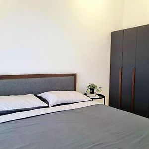 Suite à 2 Chambres à Coucher