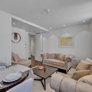 Appartement de Luxe à 2 Chambres à Coucher