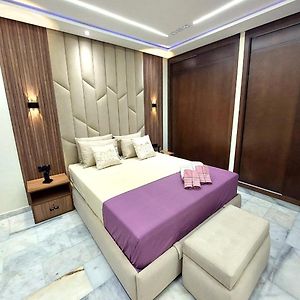 Appartement à 3 Chambres à Coucher