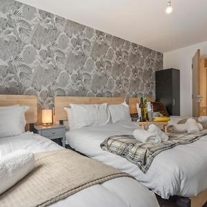 Appartement à 2 Chambres à Coucher