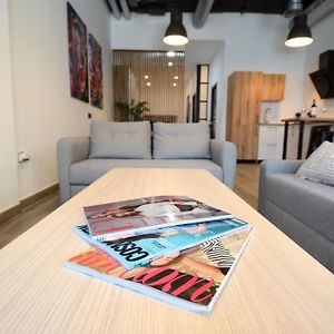 Appartement à 2 Chambres à Coucher