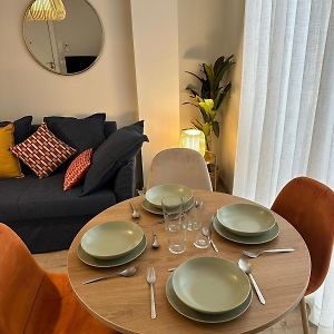 Appartement à 2 Chambres à Coucher