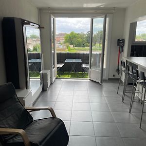 T2 Balcon Parking Climatise