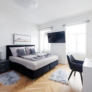 Appartement à 3 Chambres à Coucher