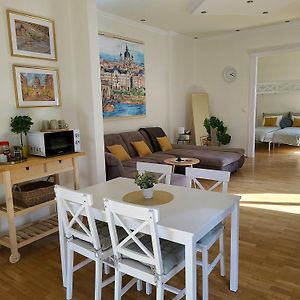 Central Budapest Oasis - City Center Apartment