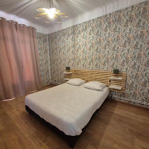 Appartement En Centre-Ville A 5Mn De La Plage