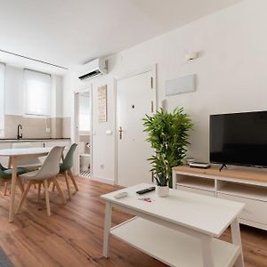 Modern Cozy-2Bedrooms 1Bathroom-Delicias